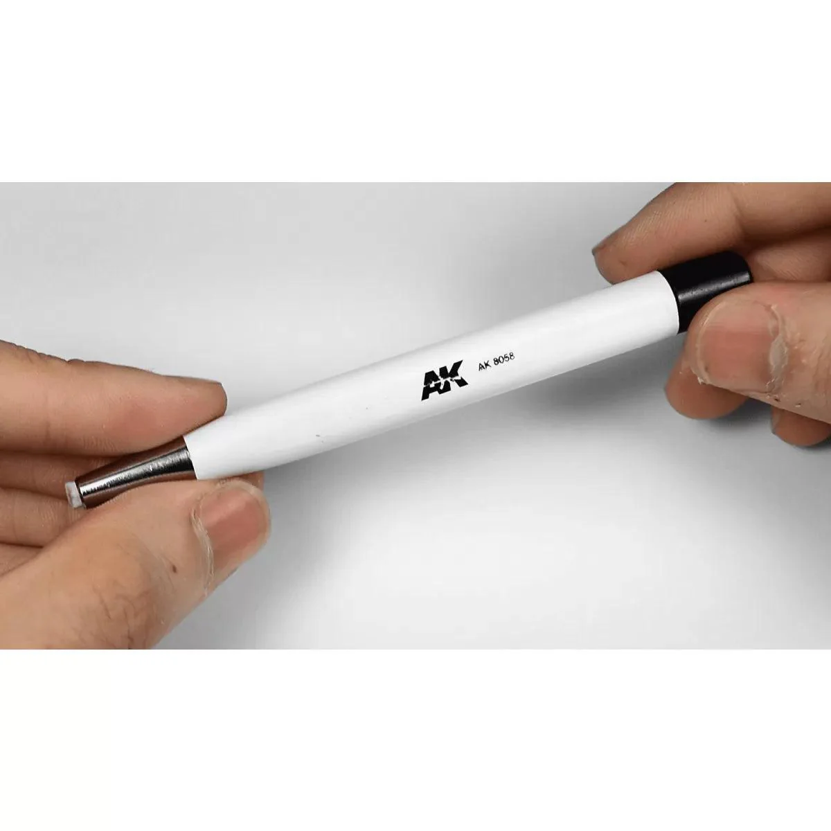 AK Interactive - Tools - Glass Fibre Pencil 4mm - Image 2